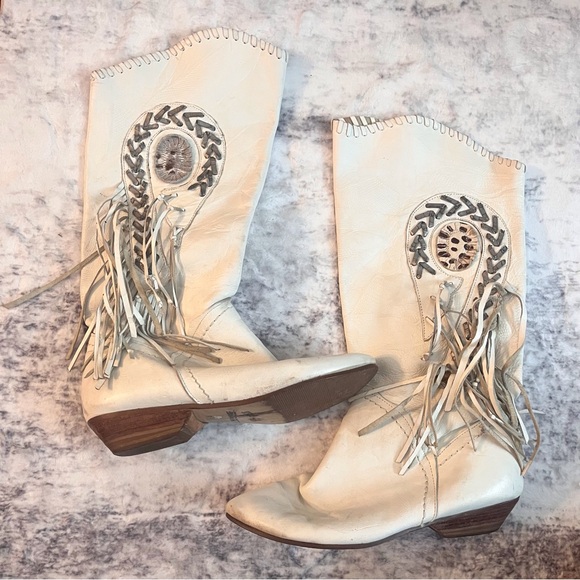Shoes - Vintage White Leather Fringe Cowboy Boot Paola Fellicce Size 9.5